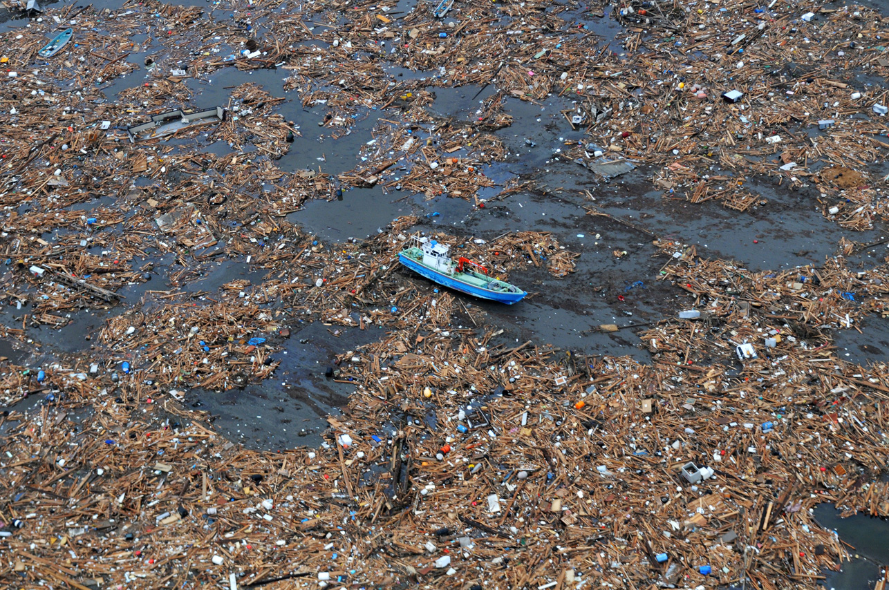 Реальный океан бытовых отходов