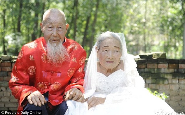 Первое свадебное фото китайской пары
