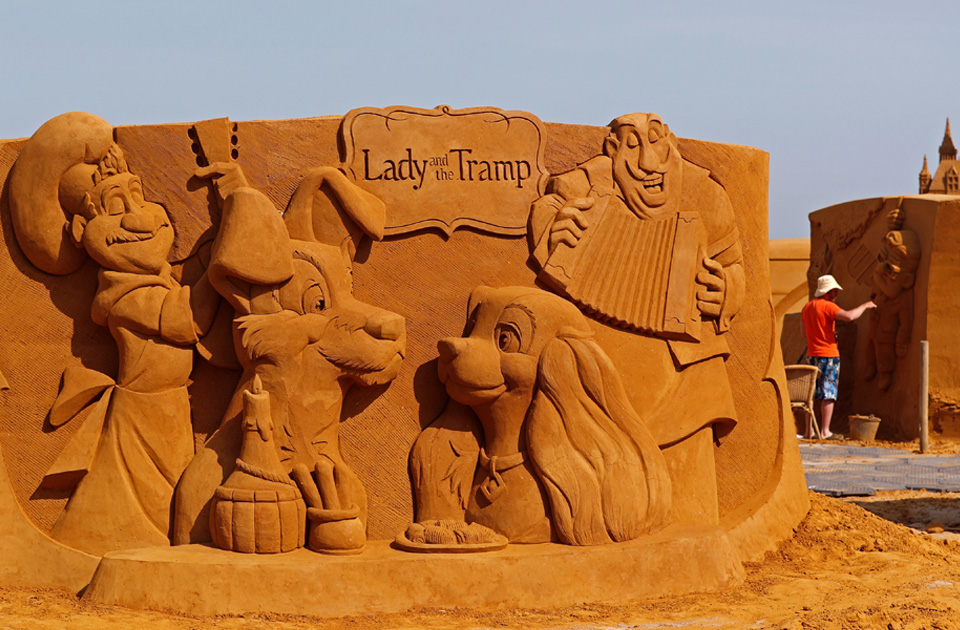 В Бельгии открылся фестиваль песчаных скульптур Disney Sand Magic