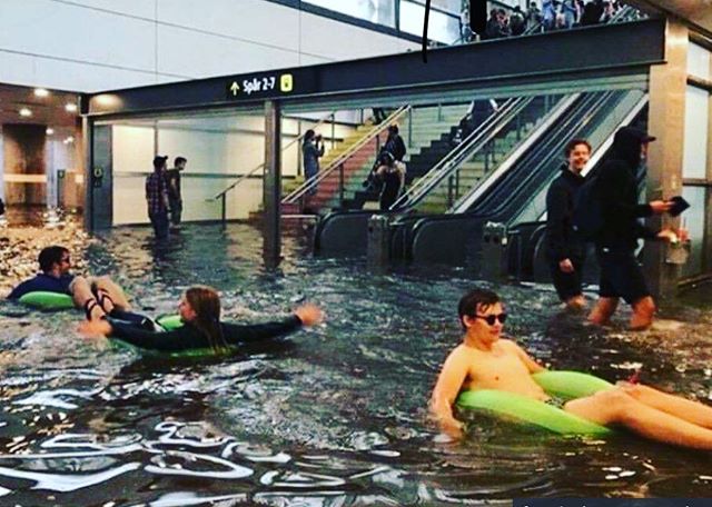 подземный переход в Швеции затопило