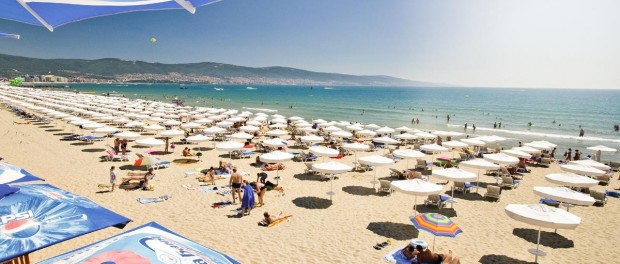 Британцы советуют за недорогим пляжным отдыхом ехать в Болгарию и Португалию