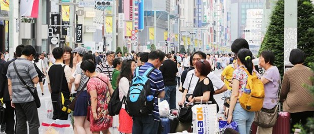 Япония будет деньгами привлекать туристов