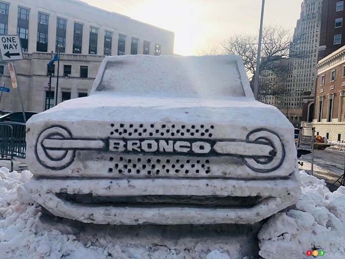 Ford Bronco snow2