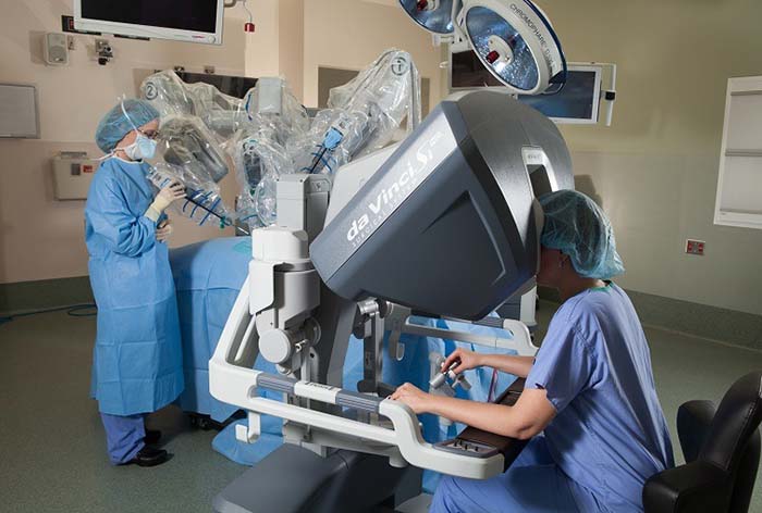 хирургический робот daVinci-Surgical-Robot