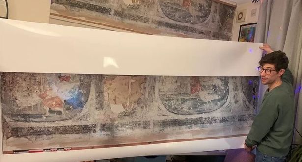 400-летние рисунки на стенах кухни