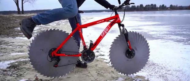 Американец изобрел велосипед для катания по льду