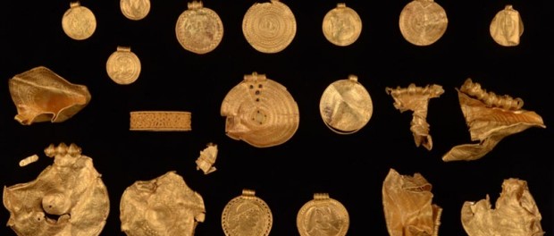 Датчанин нашел крупнейший в стране золотой клад