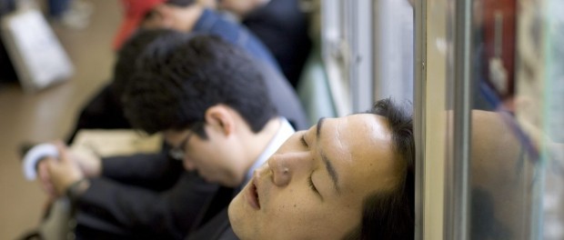 Японцы придумали ячейки для сна на рабочем месте